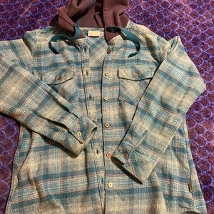 NWT Columbia Blue Flannel Hood with Buttons